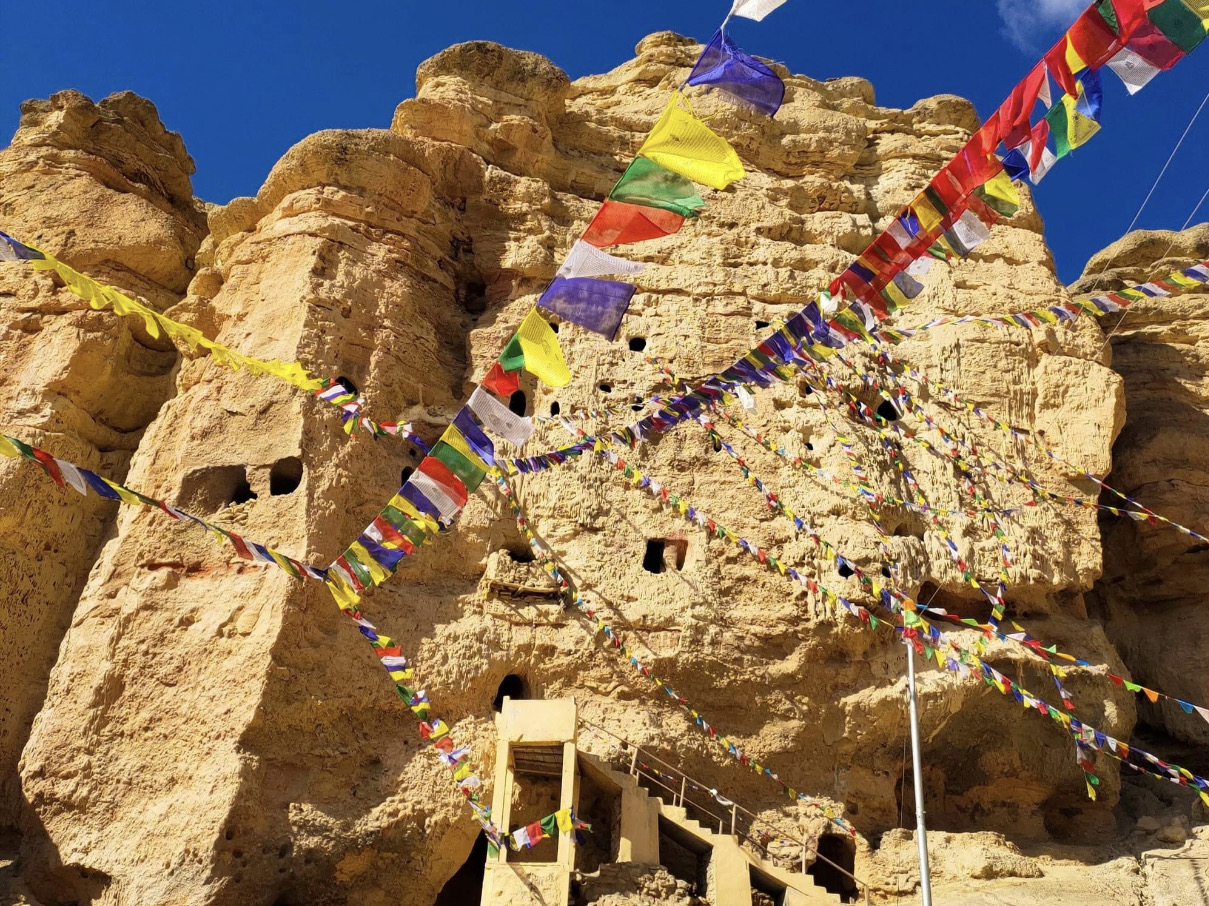 UPPER MUSTANG