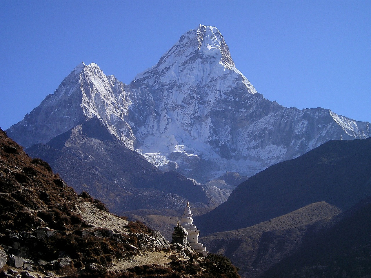 everest trekking in nepal